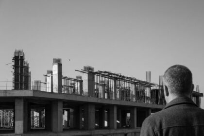 offplan vs ready property in dubai
